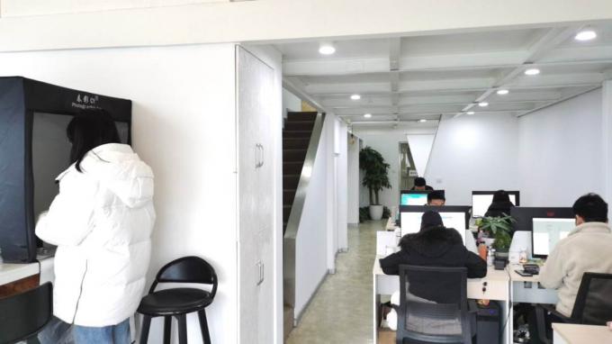 بطری اسپری عطر شیشه ای 100 میلی لیتری ظروف آرایشی و بهداشتی طراحی کیسه هوا 12